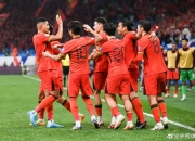 开云APP-关于国家队在足球赛场上展现出色表现，赢得球迷掌声的信息