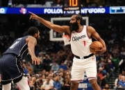 开云APP-猛龙碾压灰熊，字母哥统治全场