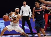 开云体育直播-76人横扫篮网，布克统治全场的简单介绍