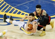 开云足球直播-国王横扫雄鹿B队，丹尼·格林打破历史纪录的简单介绍