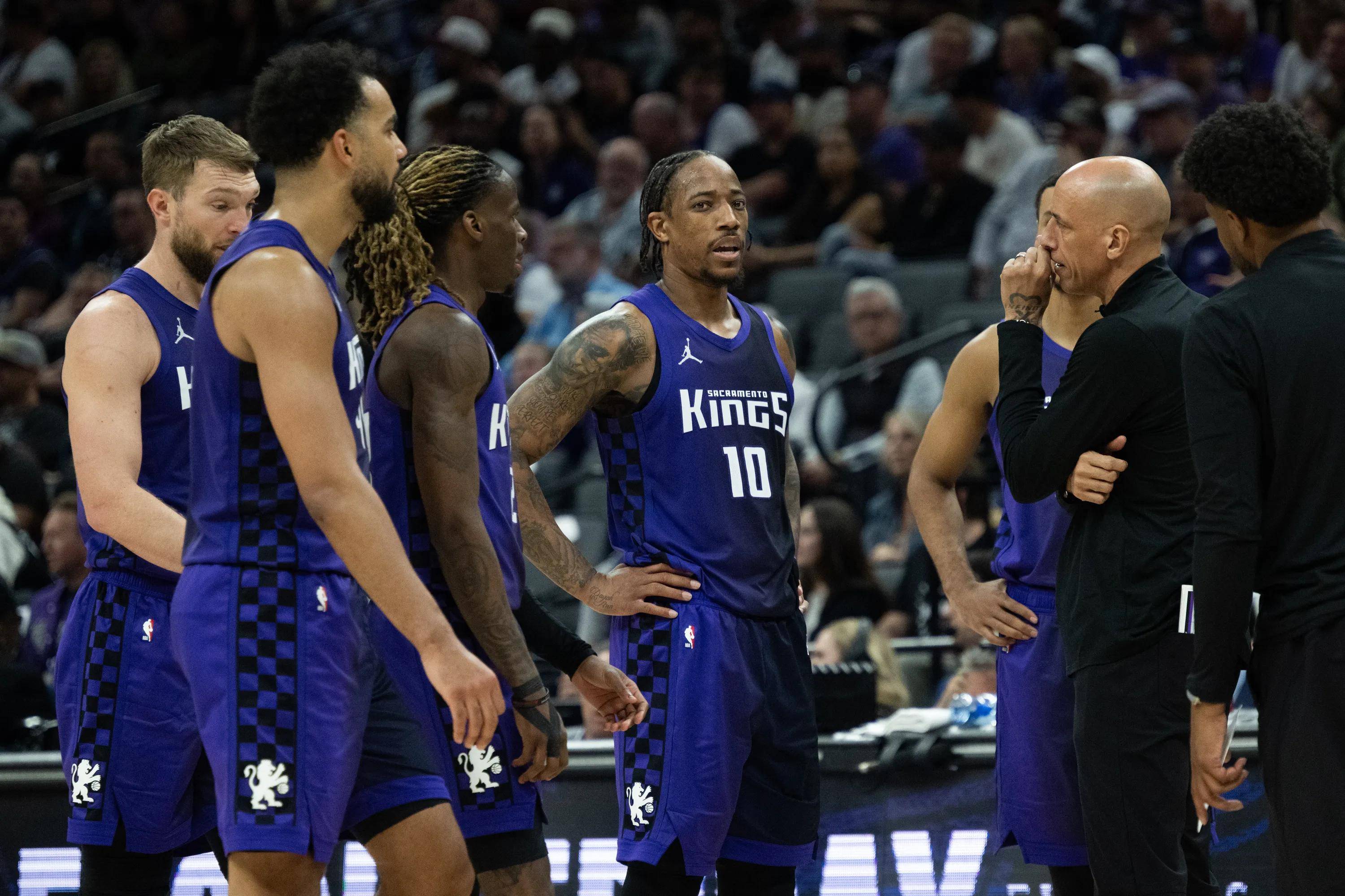 快船横扫独行侠，萨博尼斯关键制胜的简单介绍