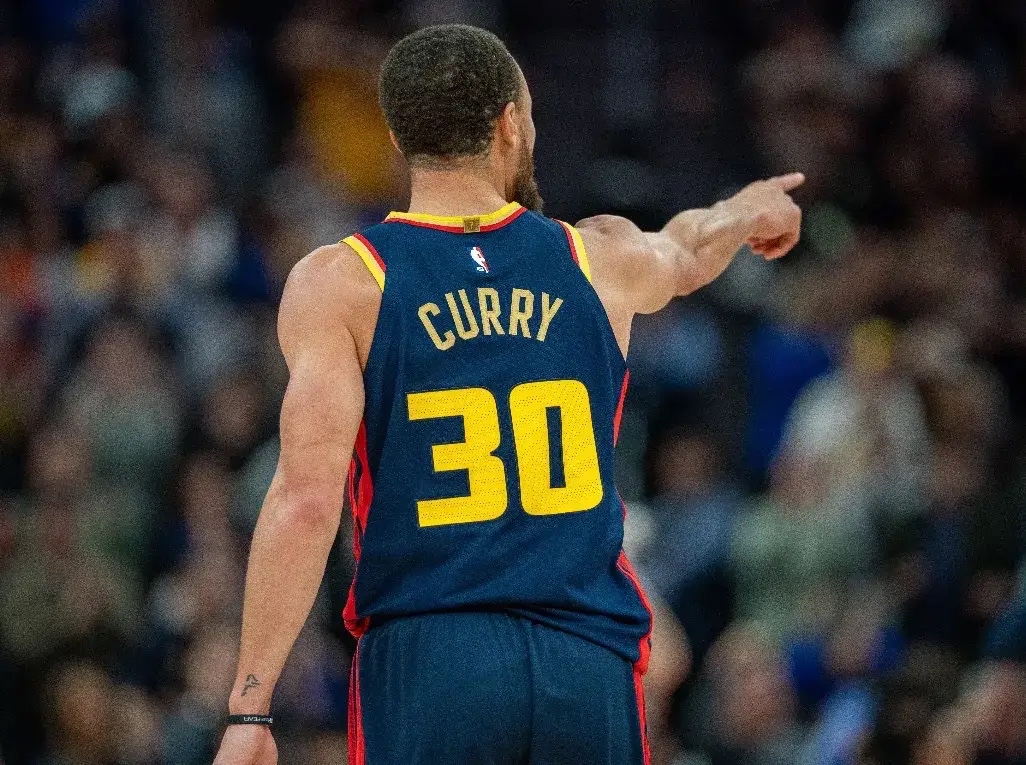 勇士险胜掘金,杰伦·布朗爆发神勇的简单介绍 勇士险胜掘金,杰伦·布朗爆发神勇的简单介绍