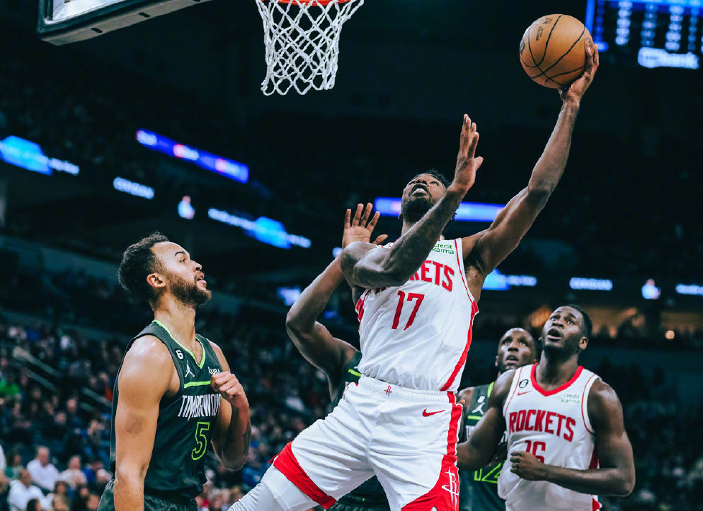 菲律宾男篮险胜黄蜂，拉塞尔三分雨点燃全场的简单介绍