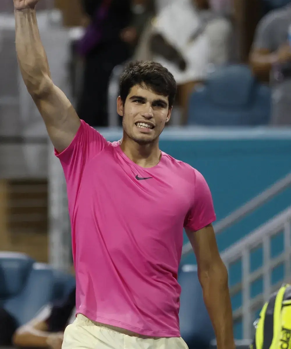 包含ATP总决赛逆转拉沃尔杯，穆雷关键制胜的词条