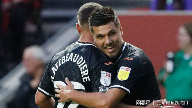 包含威廉姆斯翻盘阿斯顿马丁,拉塞尔点燃赛场的词条 包含威廉姆斯翻盘阿斯顿马丁,拉塞尔点燃赛场的词条