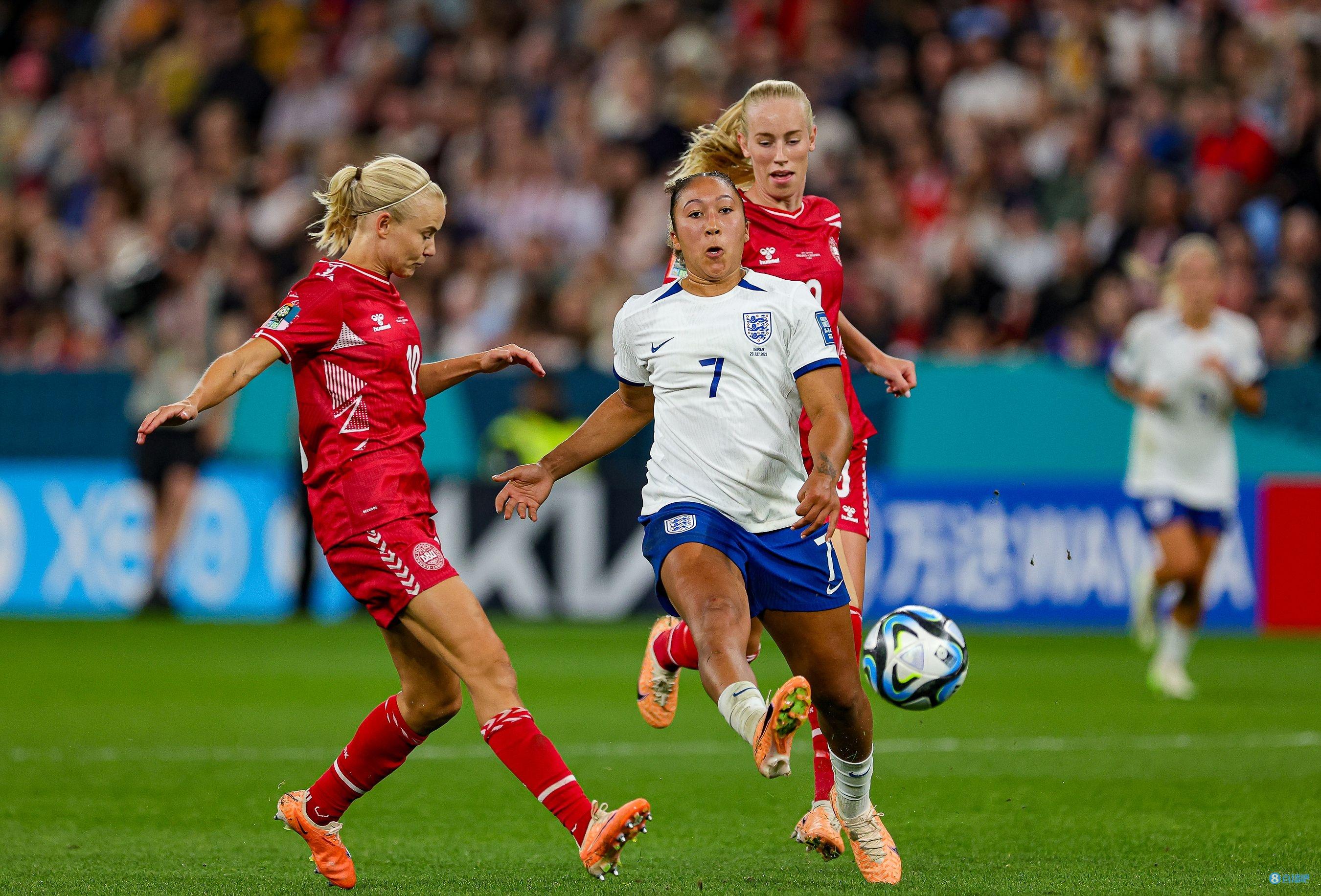 英格兰女足备战世界杯，备战全队