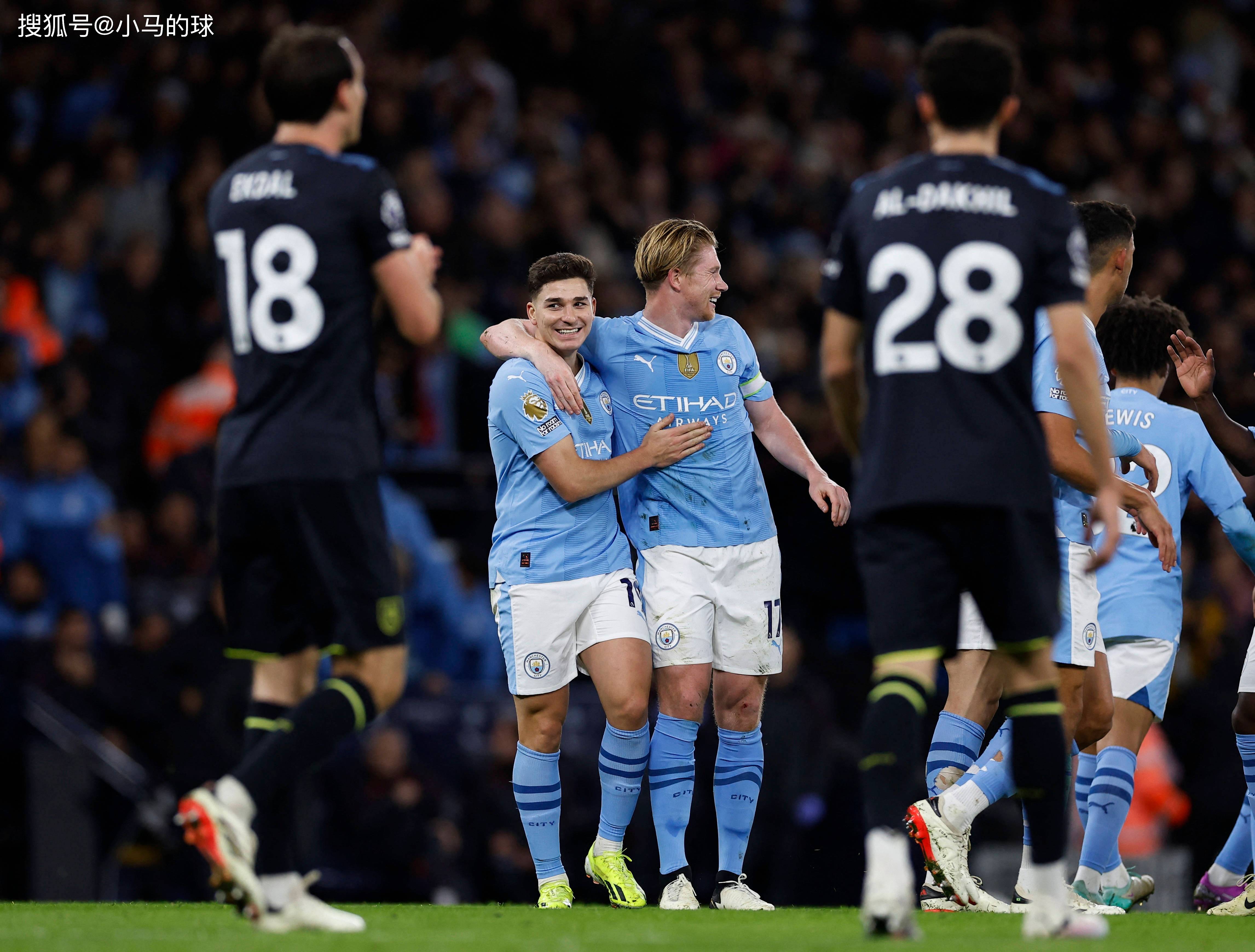 关于伯恩利客场逼平斯旺西，保持不败连续比赛达六场的信息