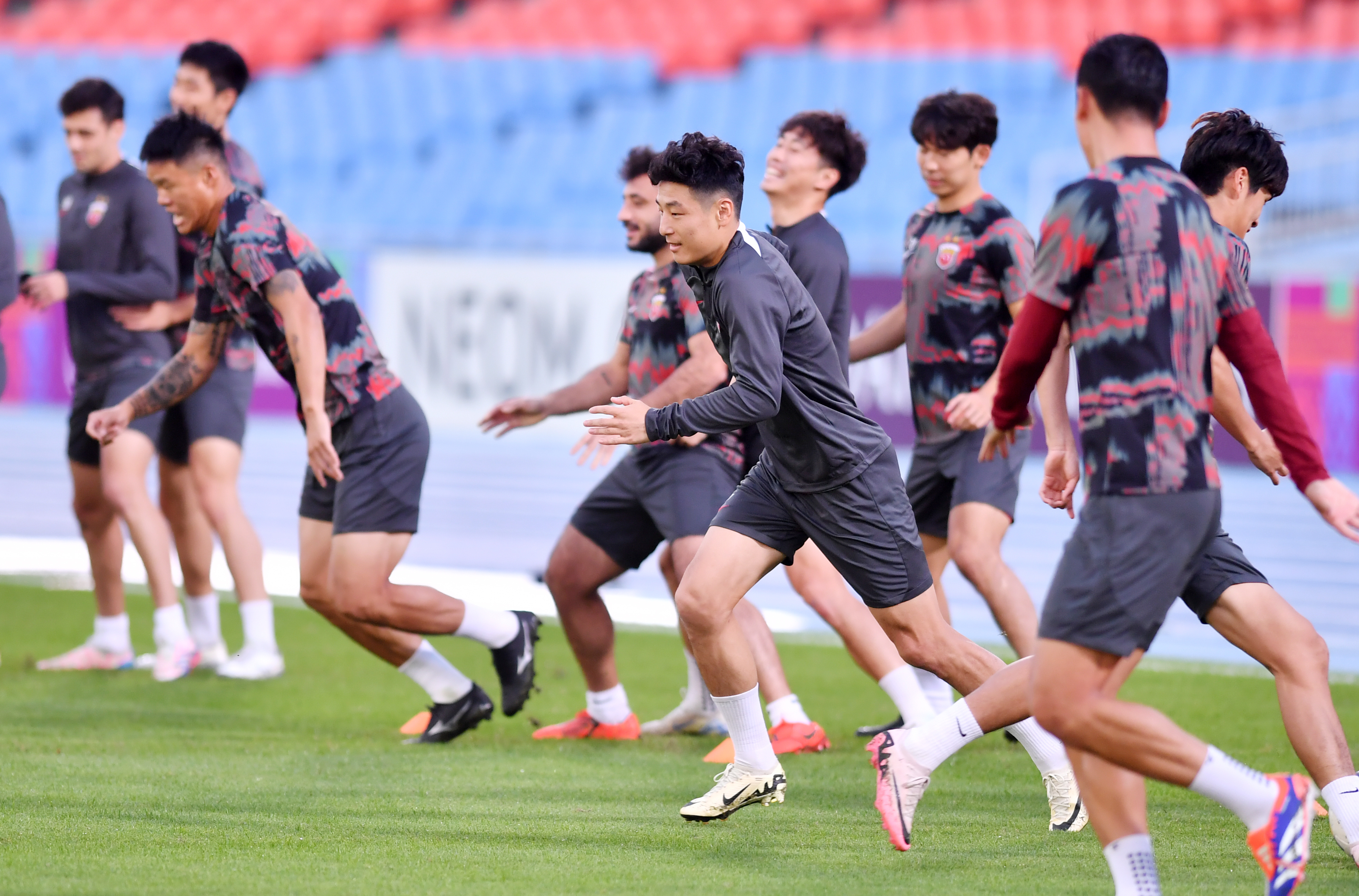 紧张备战新赛季,球队对手揭晓 紧张备战新赛季,球队对手揭晓