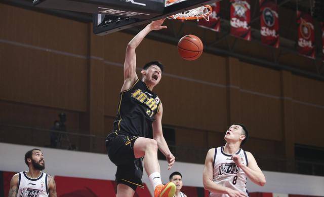 关于篮网逆转快船，孙铭徽扛起全队的信息