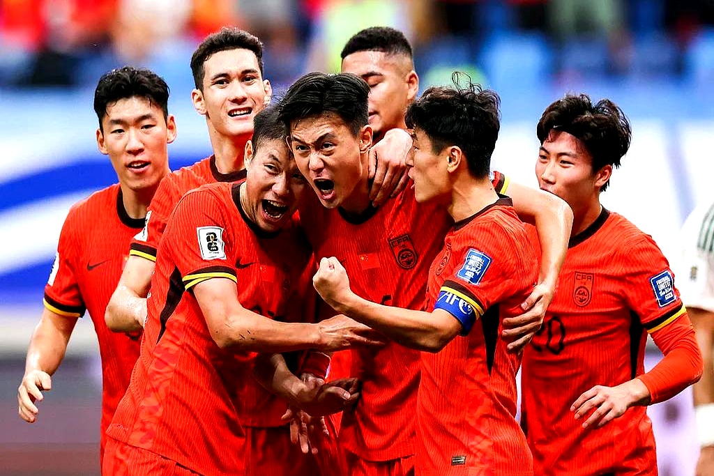 印尼队横扫泰国队，黄鸭组合带队取胜