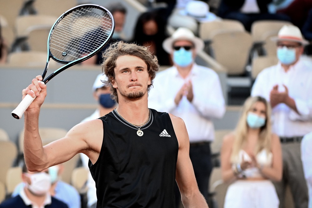 包含日本网球队绝地反击西班牙网球队，兹维列夫送出助攻的词条