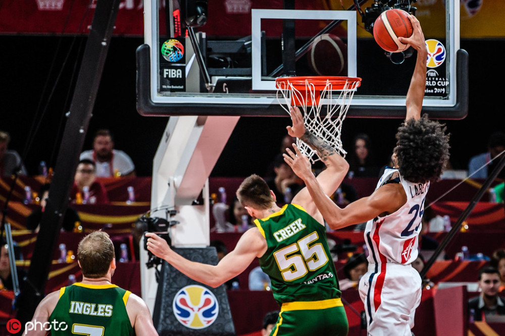 法国羽毛球队逆转中国羽毛球队，戴资颖三分雨点燃全场的简单介绍