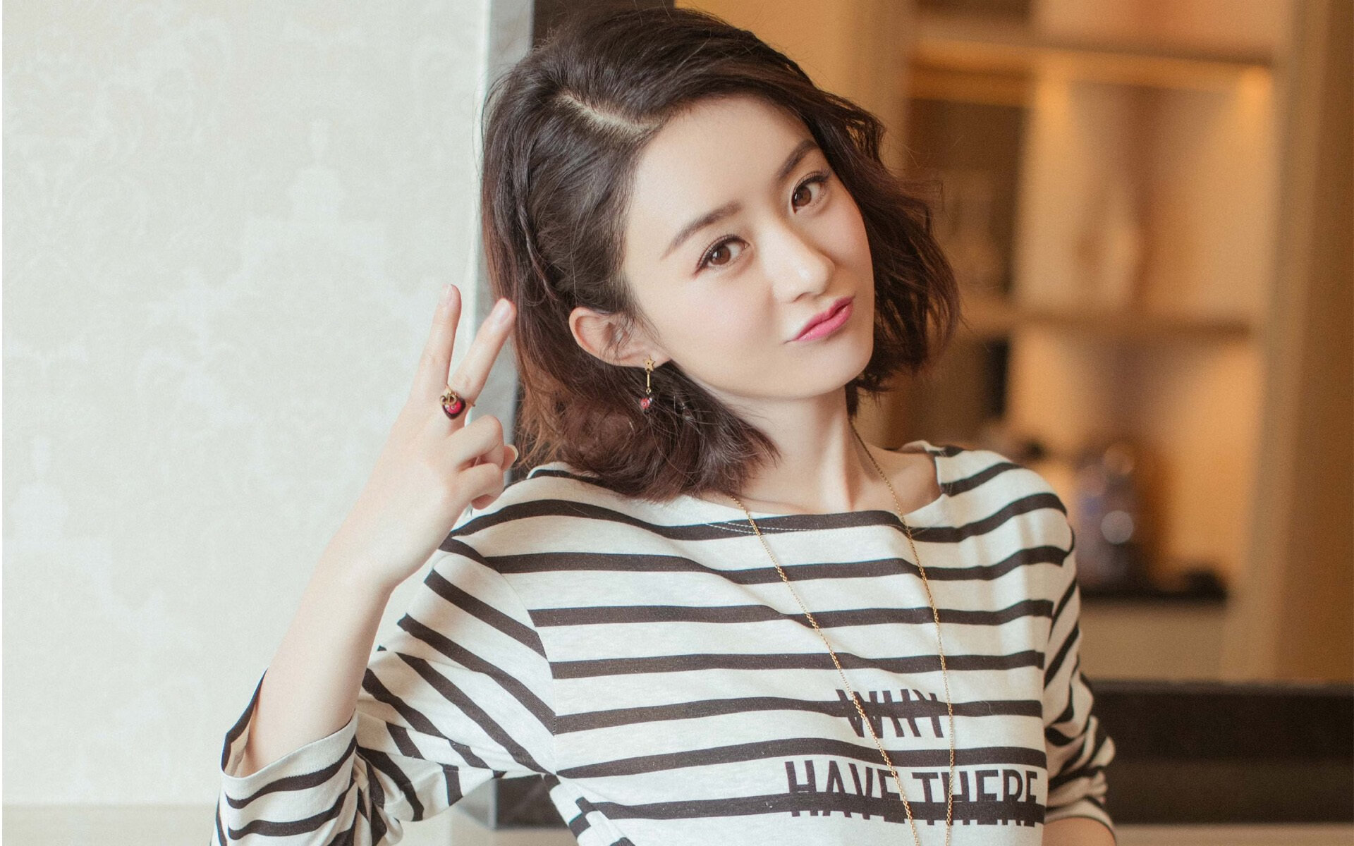 火箭险胜马刺，米切尔欧冠半决赛接管比赛，跨越体育边界的决胜者之夜