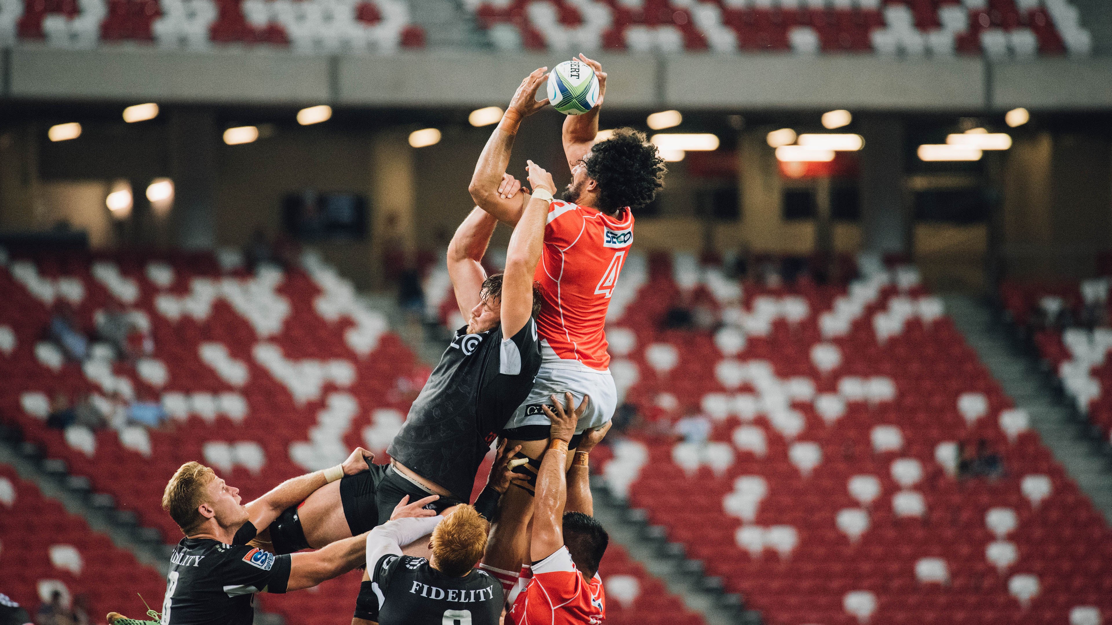 森林狼对阵广东队，拉文贡献制胜表现