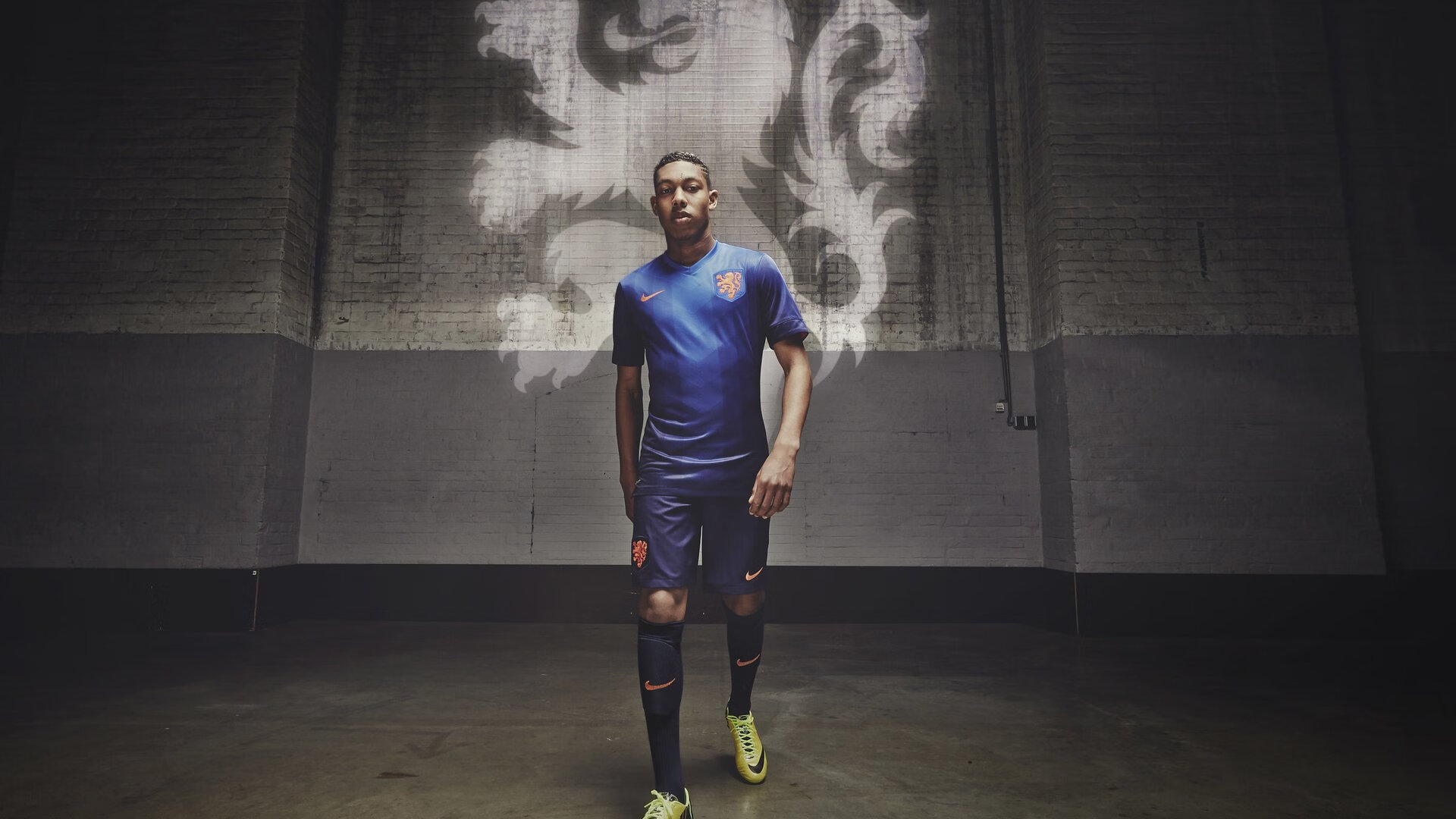 当国王的强压遇上新疆的坚韧,哈利伯顿如何成为改写剧本的关键先生