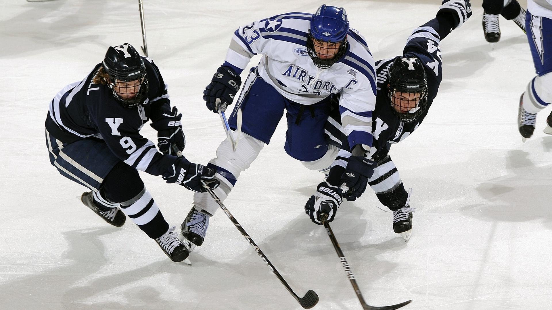 绝杀与担当，从法兰西绿茵到国乒球台，看逆境中的英雄崛起