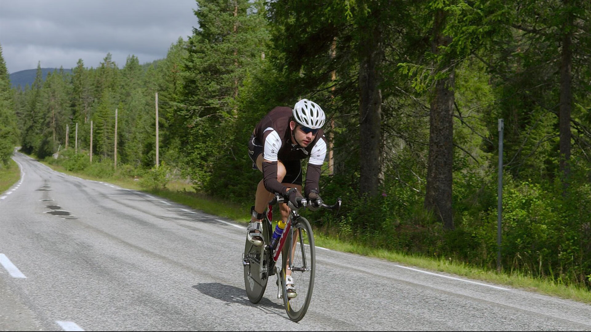 冰与火的碰撞，周琦扛起新疆队鏖战迈阿密