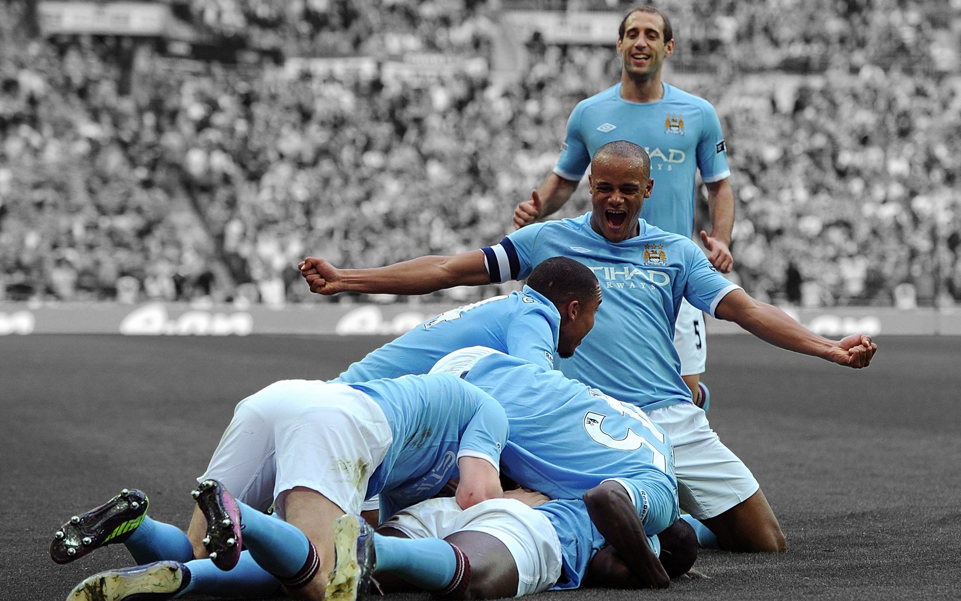 威斯特法伦的黑色十分钟，凯恩补时绝杀，多特蒙德在死亡注视中重写鲁尔区史诗